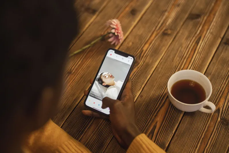 Sending a GIF Instead of a Text Is Now the Most Honest Thing You Can Do on a Dating App